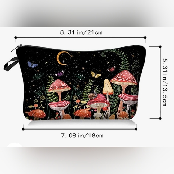 Magic Mushroom Makeupbag - Picture 2 of 3